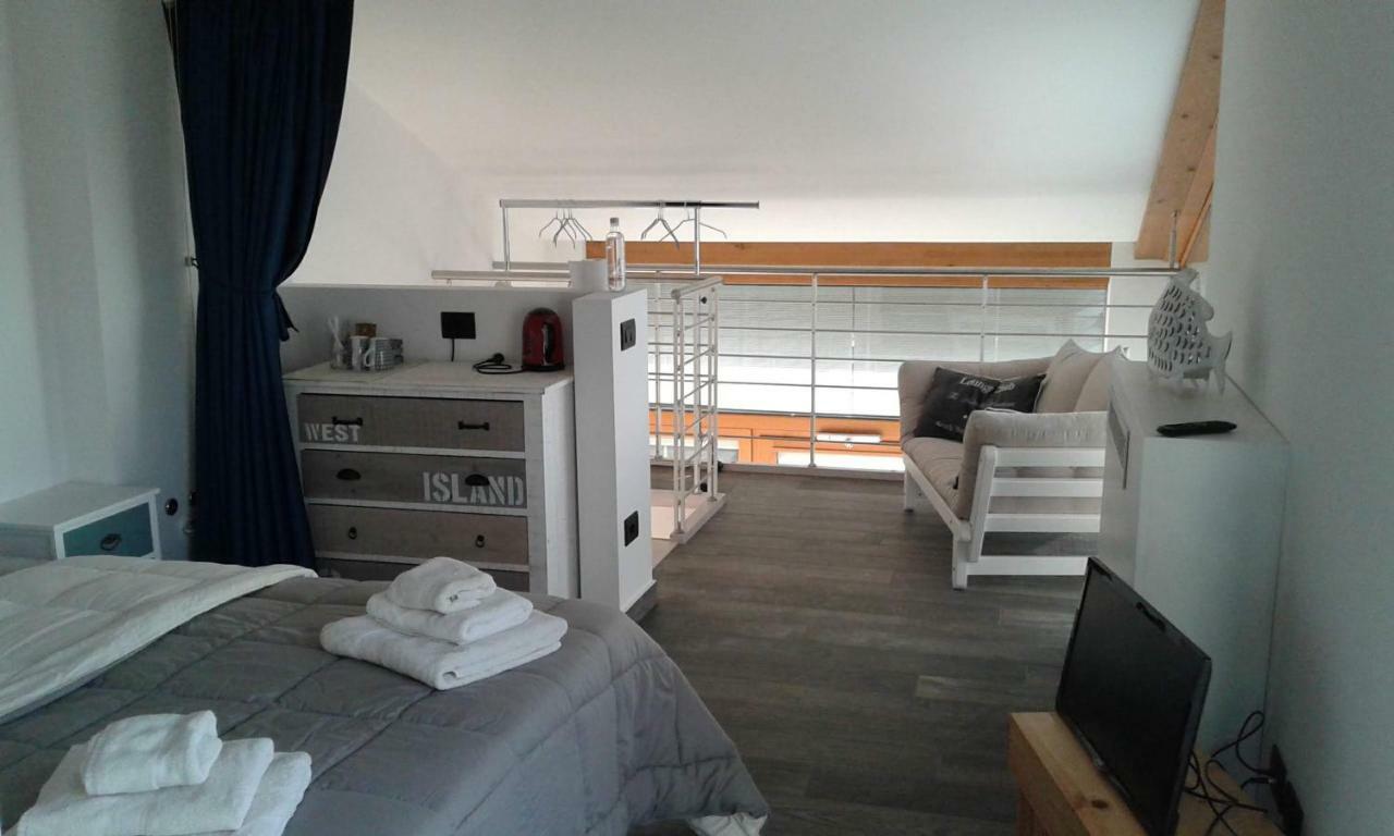 Agriturismo Podere Nigriano ซาโล ภายนอก รูปภาพ